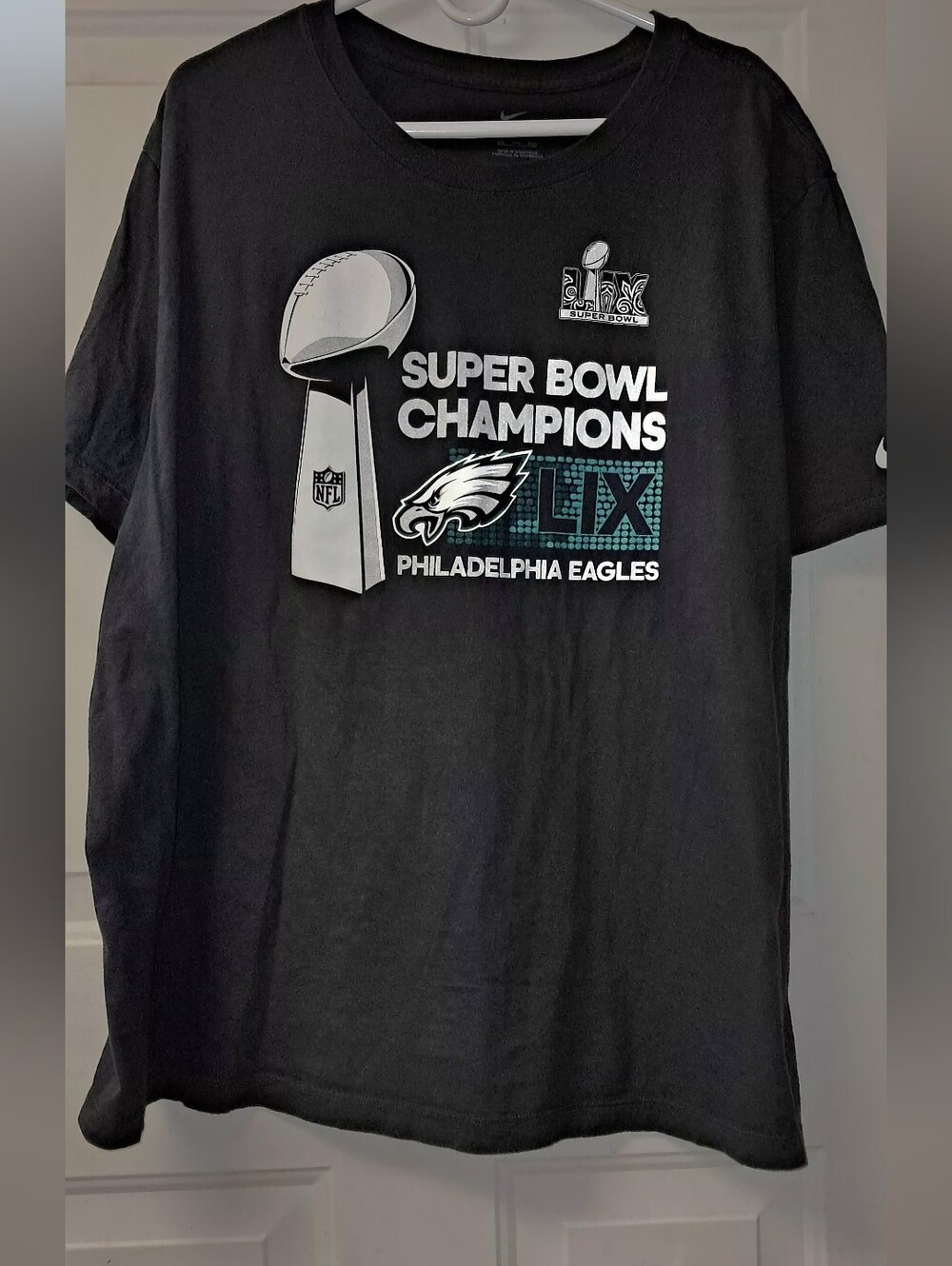Nike Tee Philadelphia Eagles "Super Bowl LIX Champs" Mens XXL Pullover T-Shirt.